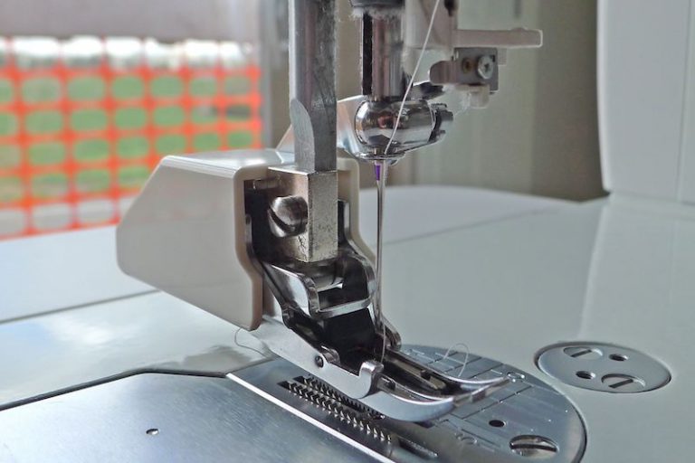 Best Walking Foot Sewing Machines (2022 REVIEW)
